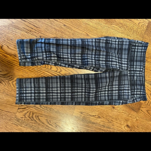 never worn before athleta capris - Picture 2 of 2